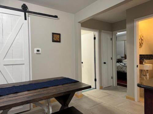 Facilities, Sunnyside Rental in McHenry (IL)