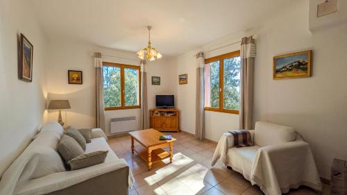 Gîte au pied du Mont Ventoux - Terrasse, piscine, nature