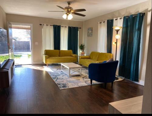 Large spacious home 6BD 3BA in 마데라 (CA)