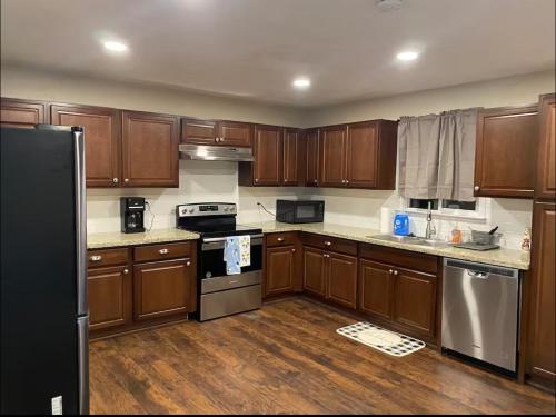 Large spacious home 6BD 3BA in 마데라 (CA)