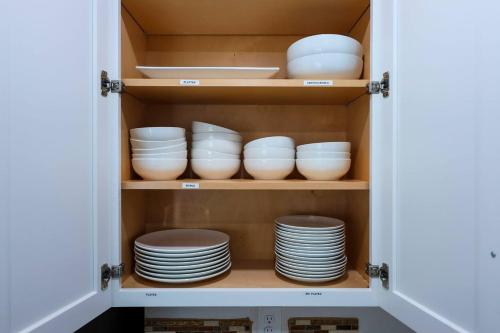 Roomy Gathering Retreat, North of Nashville in Millersville (TN)