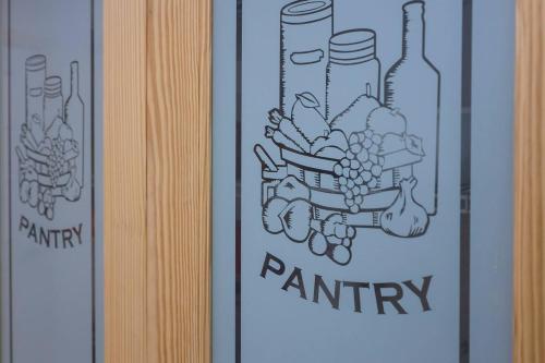 Roomy Gathering Retreat, North of Nashville in Millersville (TN)