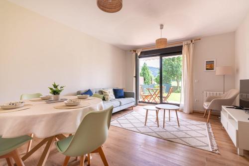 Dúplex con jardín (Duplex con jardin) in Pomaluengo