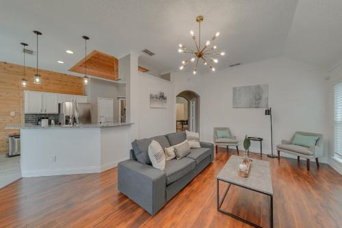 Elegant 5BR Retreat w Private Pool & Game Room in Mesquite (TX)