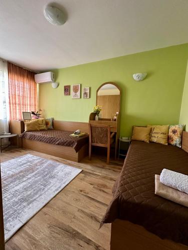 . Radetsky Apartment with FREE Private Parking