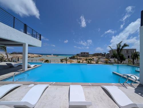 Salt & Breeze Villa in Plantation Village