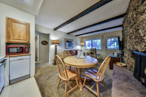 Hi Country Haus Unit 705 - image 16