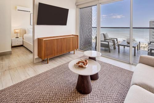 Olas del Mar by Playa Caracol Resorts in El Pajonal