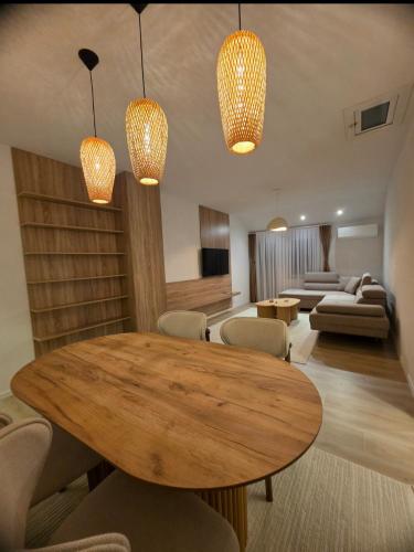 Iseni Apartments in กินยีลาเน
