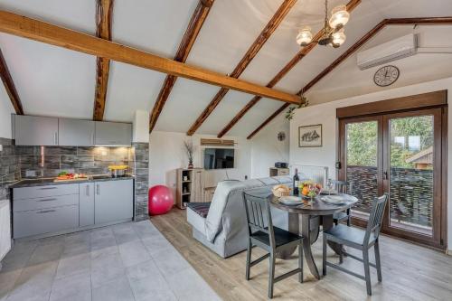 Iekārtas, House Pepica With Hot Tub - Happy Rentals in Gredice