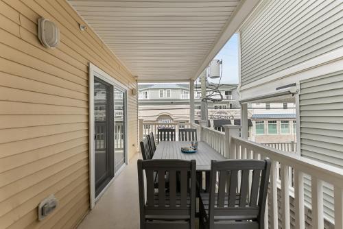 8609 Landis Ave, Condo 201 in Sea Isle City