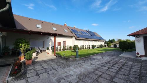 Skats, Szigetköz Győrzámoly Apartman (Szigetkoz Gyorzamoly Apartman) in Dunaszeg