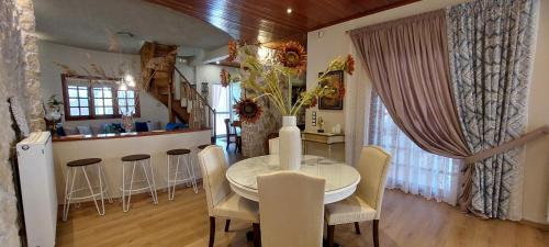 Gravanis Resort in Oropos (Attiki)