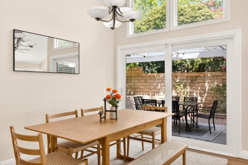 Quaint Single-Story Hilltop Home Granada Hills in Santa Clarita