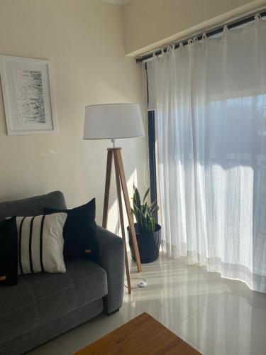 Alberti 854- departamento céntrico con cochera y balcón