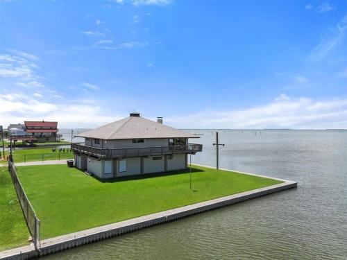 Waterfront Fishing Stay, Canal Access & Shallow Flats – khách sạn tại West Galveston