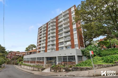 KozyGuru | Iconic Panorama | Harbour Front Living - image 6