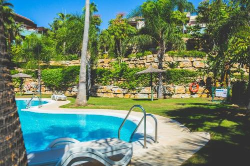 Úszómedence, Exclusivo apartamento en Los Flamingos Golf in Bel-Air