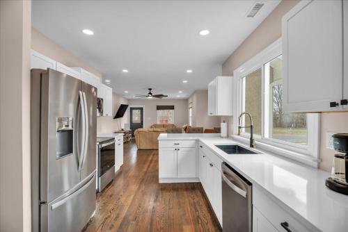 Facilities, FIFA World Cup 20 min From Philly Home Sleeps 12 with 10 Car Parking in Glassboro (NJ)