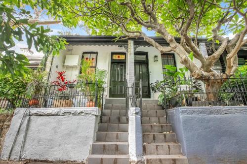 Classy 2BR & Well furnished & Outdoor Area in Paddington