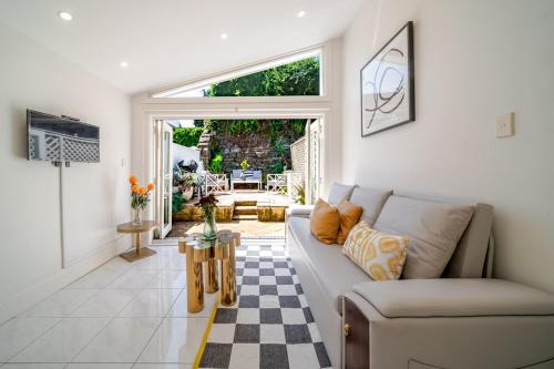 Classy 2BR & Well furnished & Outdoor Area in Paddington