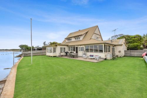 Portrush - Absolute River Frontage - Bikes- Kayaks in Barwon Heads
