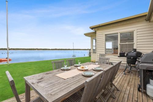 Portrush - Absolute River Frontage - Bikes- Kayaks in Barwon Heads