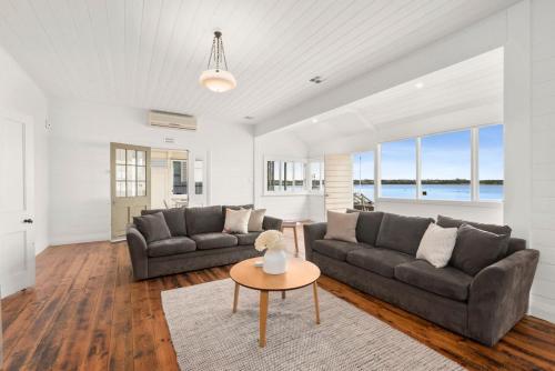 Portrush - Absolute River Frontage - Bikes- Kayaks in Barwon Heads