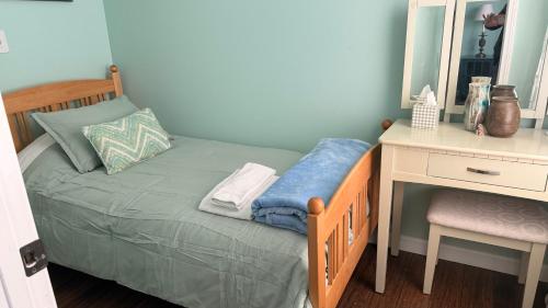 Private Rooms, Shared Bath in a Private Home Minutes From Logan Airport in Boston, USA