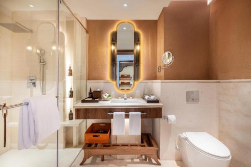 room detail thumbnail 2