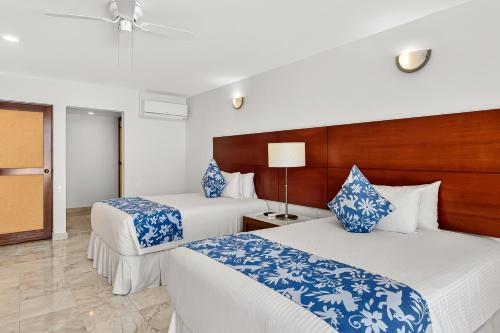 Coastal retreat condo with resort-style pool hot tub & oceanfront terrace - image 5