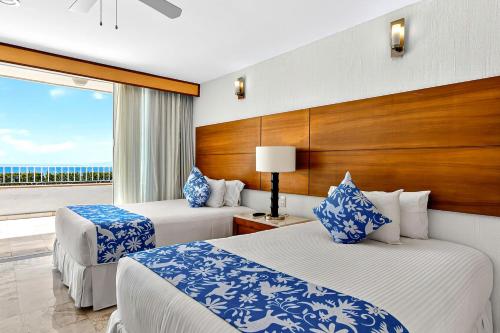 Upscale coastal suite with private terrace ocean views pool & hot tub - image 2