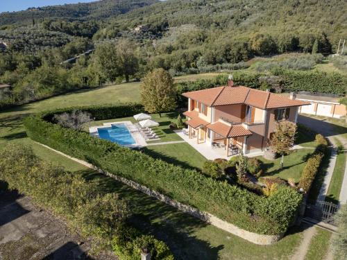  Villa in Tuscany with pool in Loro Ciuffenna