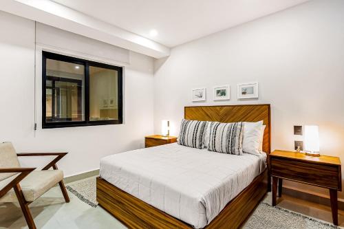 2nd-floor condo with heated outdoor pool grills balcony W/D AC - image 3