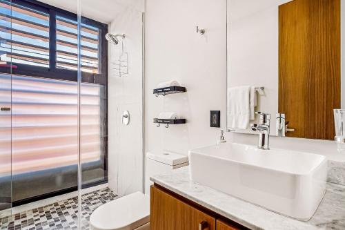 2nd-floor condo with heated outdoor pool grills balcony W/D AC - image 5