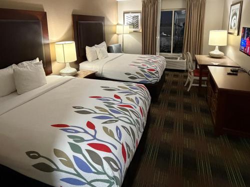 Trident Inn & Suites New Orleans Room Type - Queen Room with Two Queen Beds