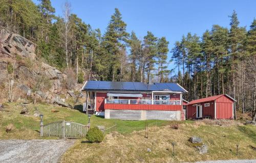 . Cozy Home In Spekeröd With Sauna
