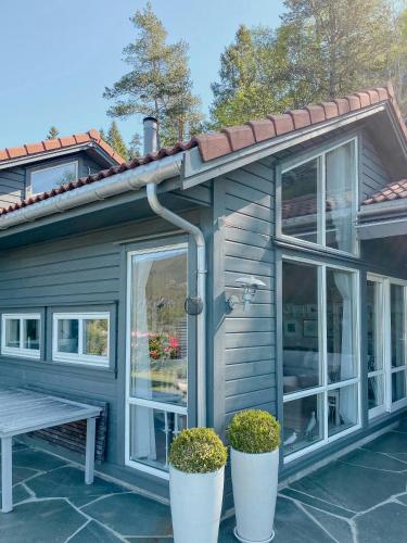 Exterior view, Cozy Cabin With Økstrafjord View in Jelsa