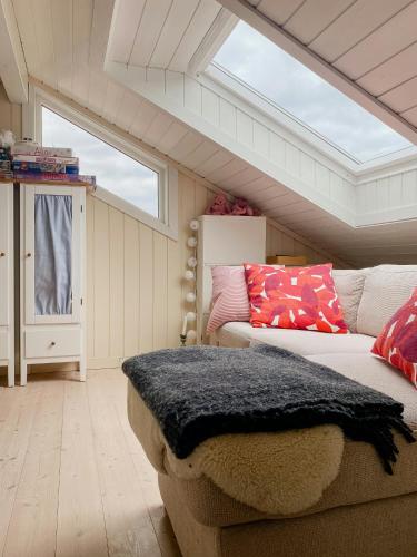 Exterior view, Cozy Cabin With Økstrafjord View in Jelsa