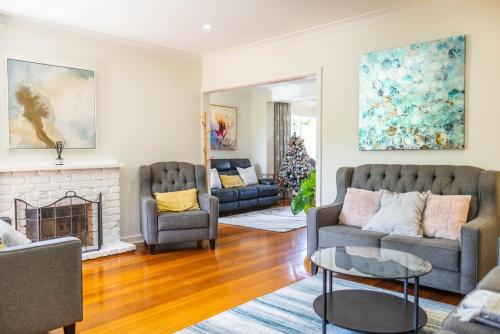 Private, Convenient Family Stay in Forest Hill