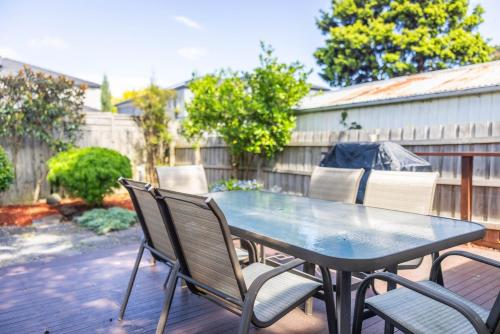 Private, Convenient Family Stay in Forest Hill
