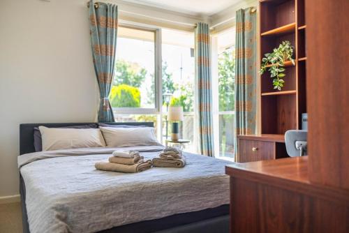 Private, Convenient Family Stay in Forest Hill