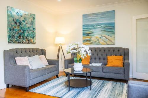 Private, Convenient Family Stay in Forest Hill