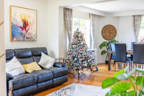 Private, Convenient Family Stay in Forest Hill