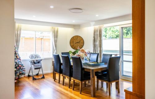 Private, Convenient Family Stay in Forest Hill