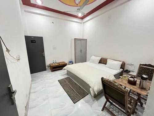 Ligree Hotel and Restaurant in Bassi