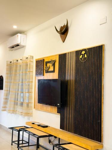 SRK luxe resort in Udumalpet