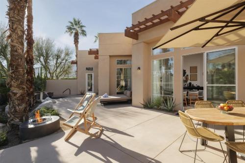 2 bedrooms, 4 beds