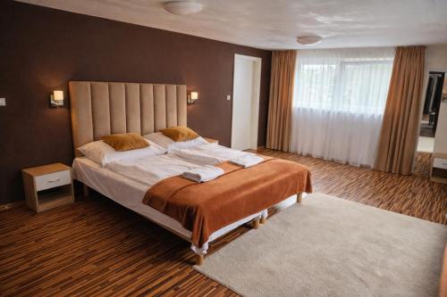 Apartmán Tajov pre 5-6 osôb, privatne parkovanie a terasa (Apartman Tajov pre 5-6 osob, privatne parkovanie a terasa) in Tajov