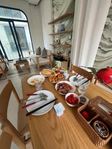 Food and beverages, Mira Hotel Free Cable Car - Water Park in Hon Thom